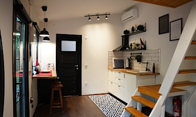 Black House